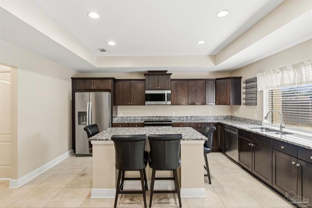 5468 Madelines Way, Pace, FL 32571