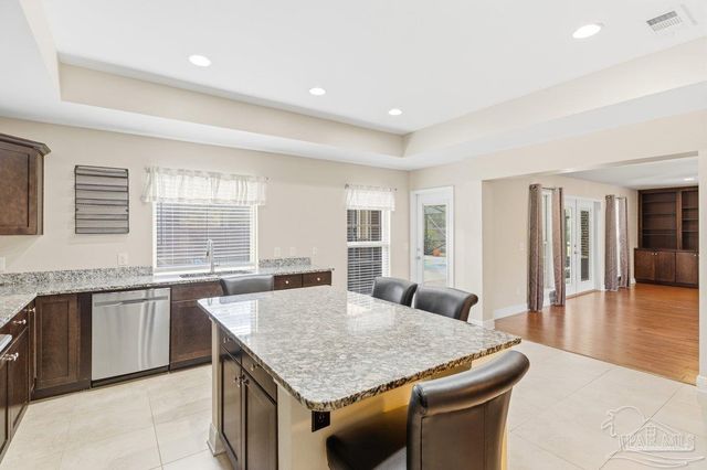 5468 Madelines Way, Pace, FL 32571