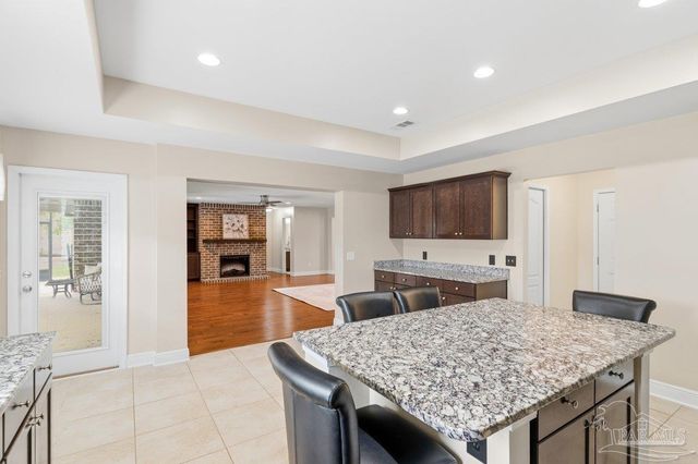 5468 Madelines Way, Pace, FL 32571