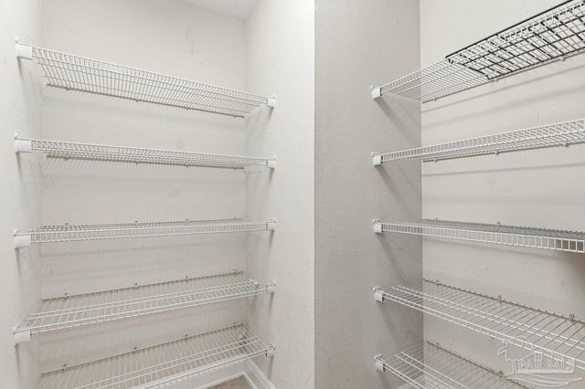 5468 Madelines Way, Pace, FL 32571