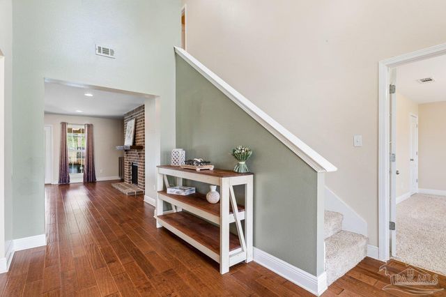 5468 Madelines Way, Pace, FL 32571