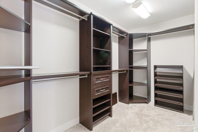 5468 Madelines Way, Pace, FL 32571