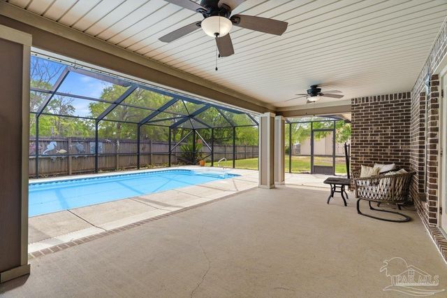 5468 Madelines Way, Pace, FL 32571