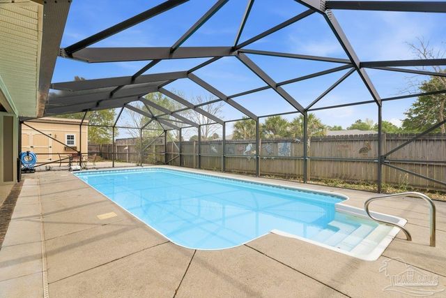 5468 Madelines Way, Pace, FL 32571