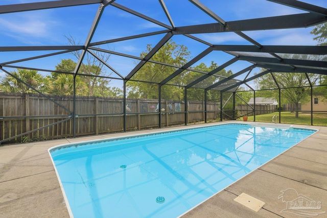 5468 Madelines Way, Pace, FL 32571