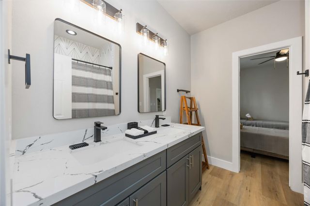 2409 Dolly Wright Street B, Houston, TX 77088