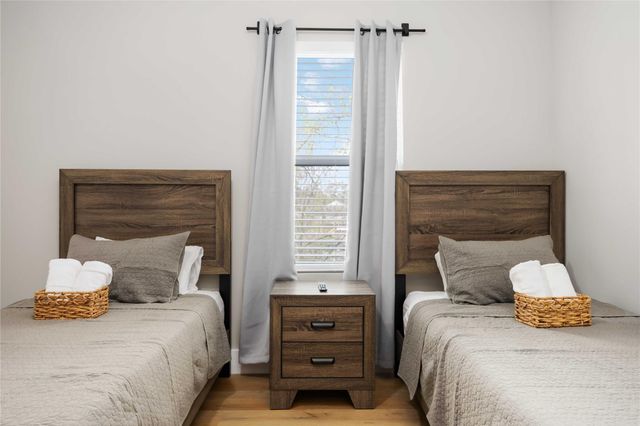 2409 Dolly Wright Street B, Houston, TX 77088