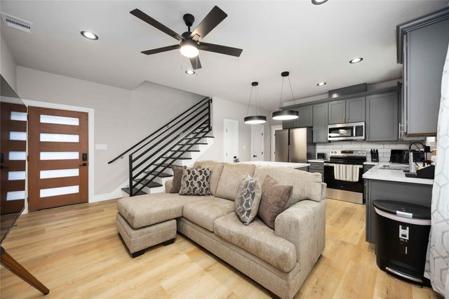 2409 Dolly Wright Street B, Houston, TX 77088