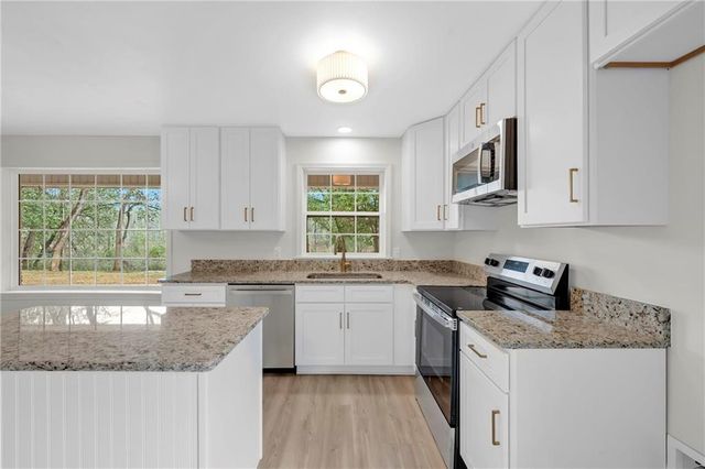 868 Nassau Drive, Mobile, AL 36608