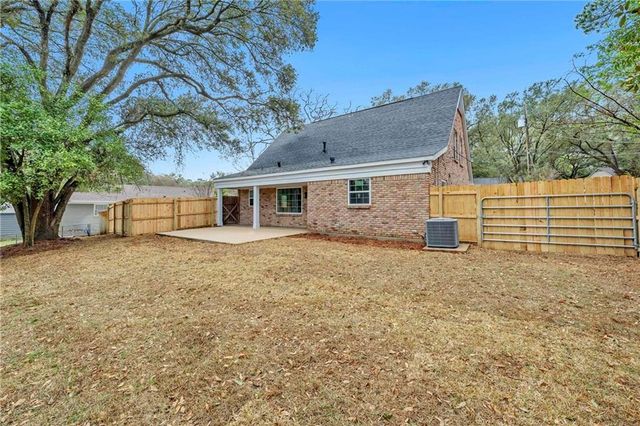 868 Nassau Drive, Mobile, AL 36608