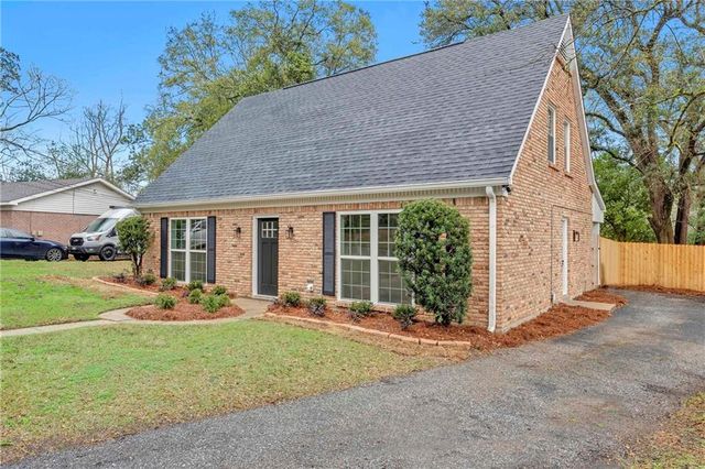 868 Nassau Drive, Mobile, AL 36608