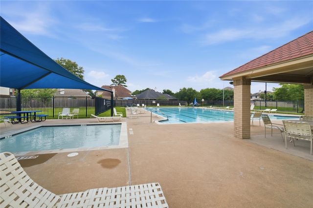 9611 Winter Run Drive, Houston, TX 77064