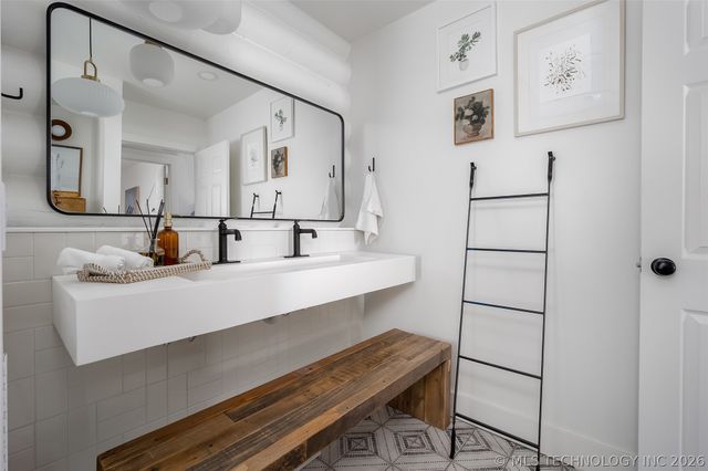 4714 Chickasaw Trail, Sulphur, OK 73086