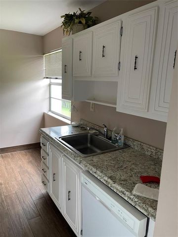 8205 NW 61st Street B-208, Tamarac, FL 33321