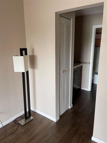 8205 NW 61st Street B-208, Tamarac, FL 33321