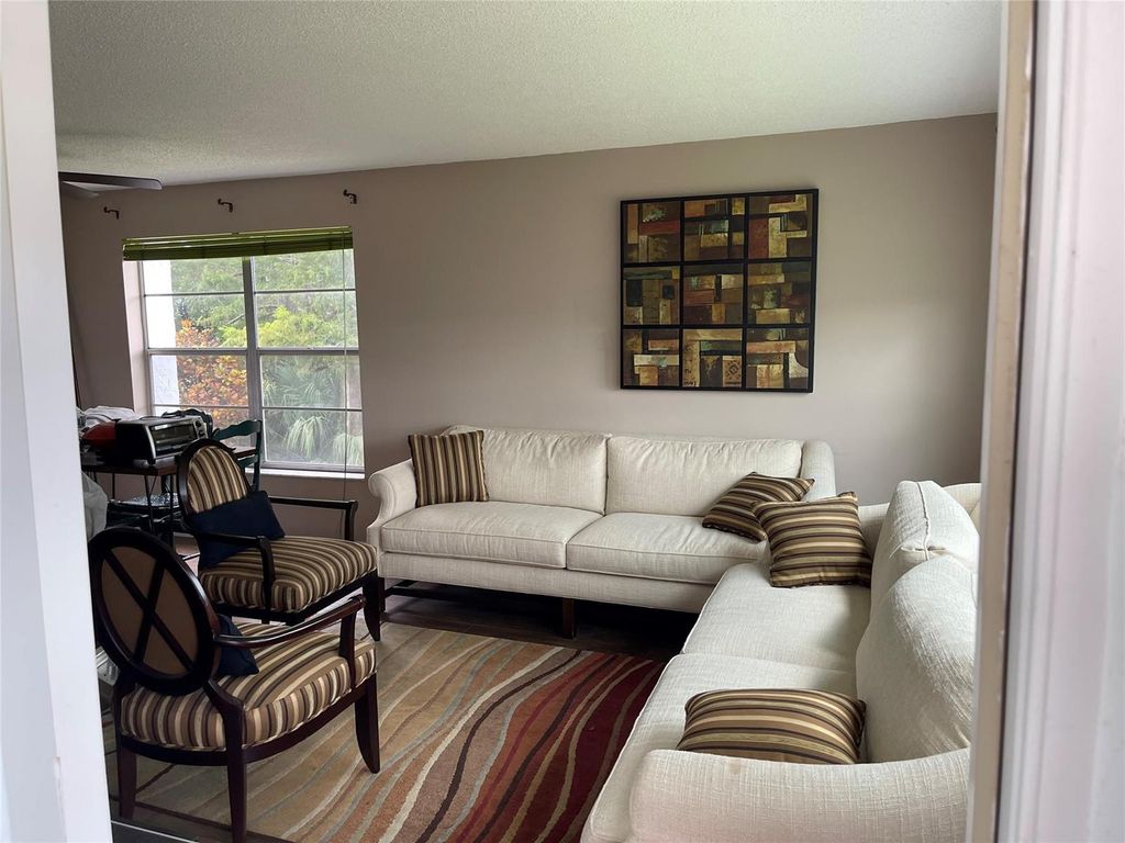 8205 NW 61st Street B-208, Tamarac, FL 33321