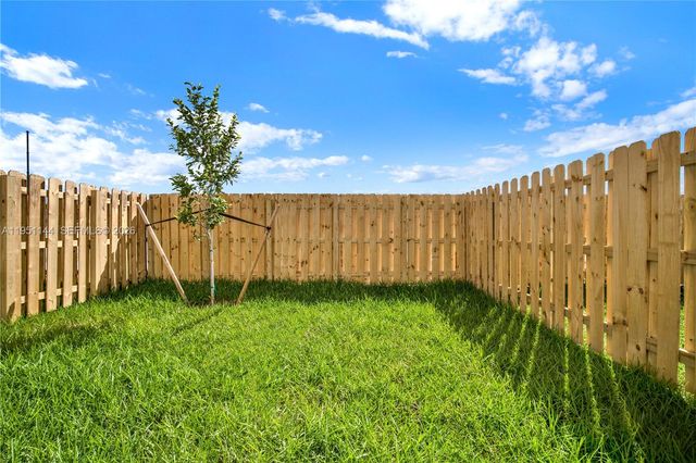 16274 SW 292nd St, Homestead, FL 33033