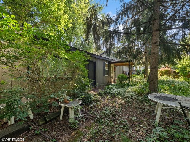 724 S Plum Grove Road, Palatine, IL 60067