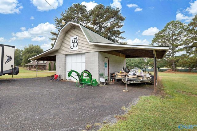 305 Alexander Drive, Boaz, AL 35956