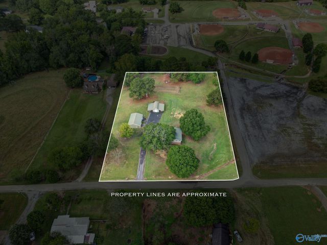 305 Alexander Drive, Boaz, AL 35956