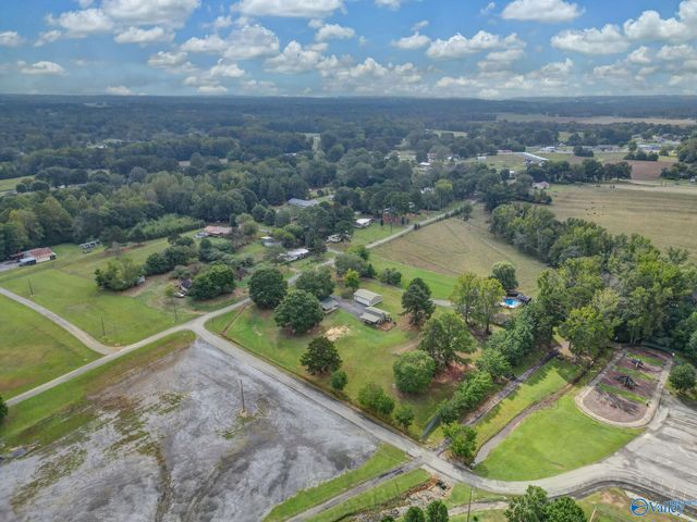 305 Alexander Drive, Boaz, AL 35956