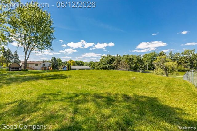 5410 Edgar Road, Clarkston, MI 48346