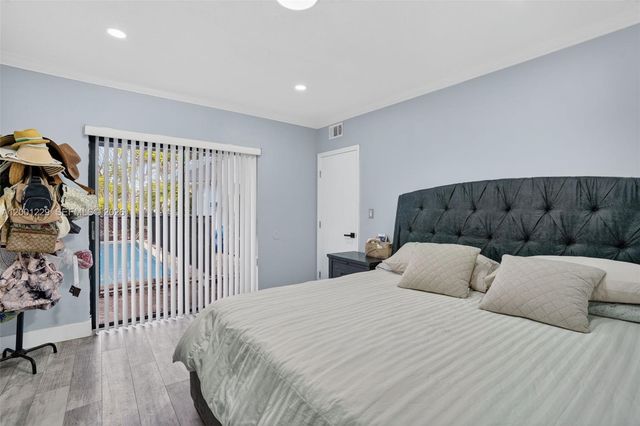 9220 Marine Dr, Cutler Bay, FL 33189