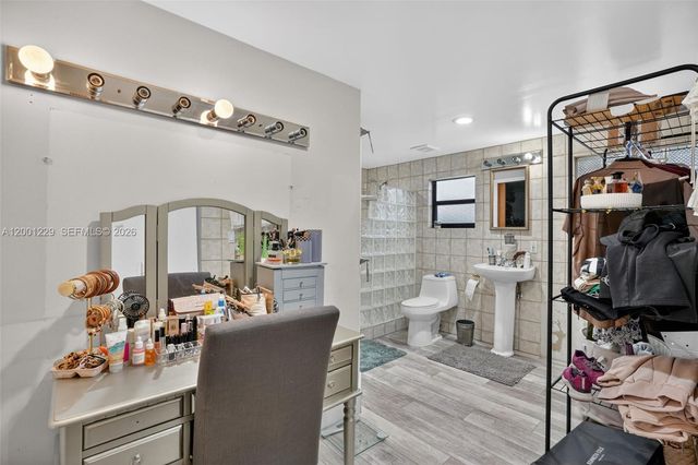 9220 Marine Dr, Cutler Bay, FL 33189