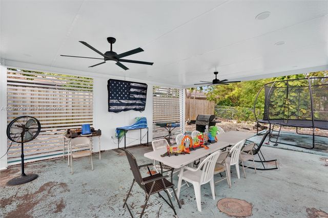 9220 Marine Dr, Cutler Bay, FL 33189