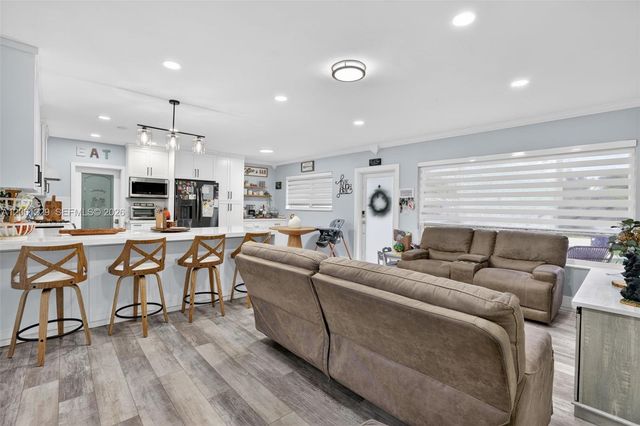 9220 Marine Dr, Cutler Bay, FL 33189