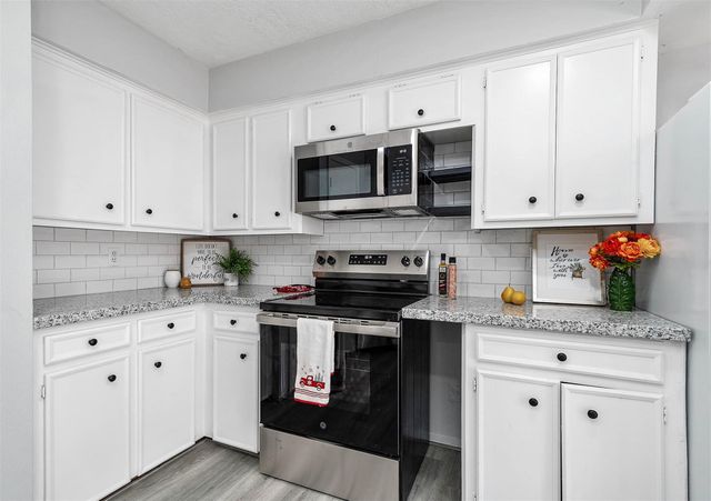13502 Ravensway Drive, Cypress, TX 77429