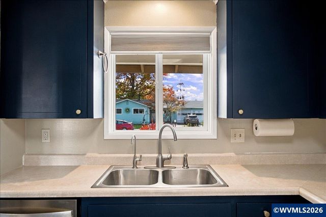 351 NE Plymouth Cir, Corvallis, OR 97330