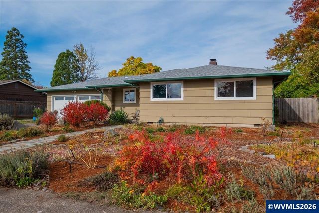 351 NE Plymouth Cir, Corvallis, OR 97330