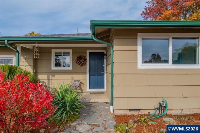351 NE Plymouth Cir, Corvallis, OR 97330