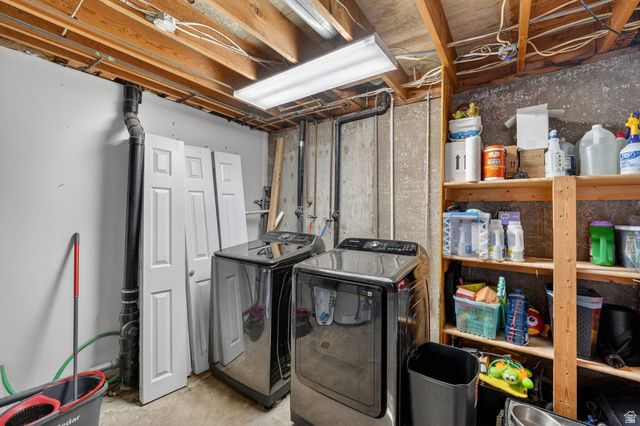 911 S 1500 E, Clearfield, UT 84015