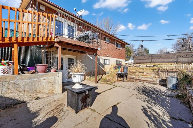 911 S 1500 E, Clearfield, UT 84015