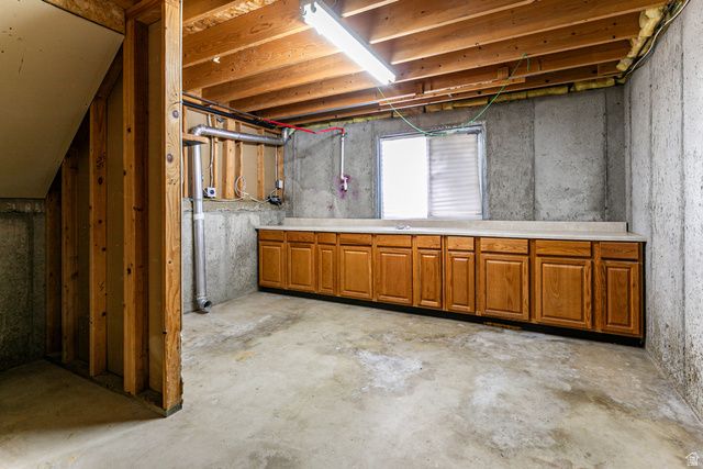 1241 E 3075 N, Layton, UT 84040