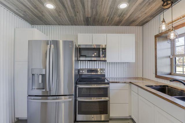 12360 Wagon Bow Drive, Burleson, TX 76028