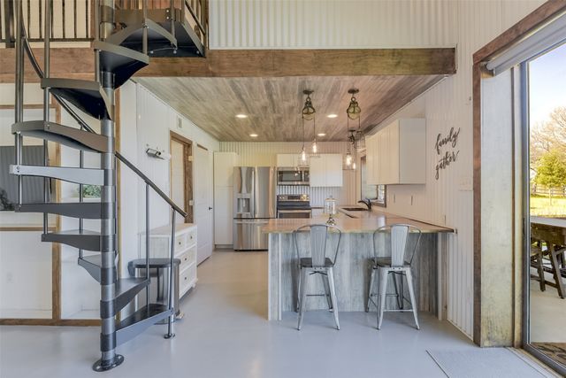 12360 Wagon Bow Drive, Burleson, TX 76028