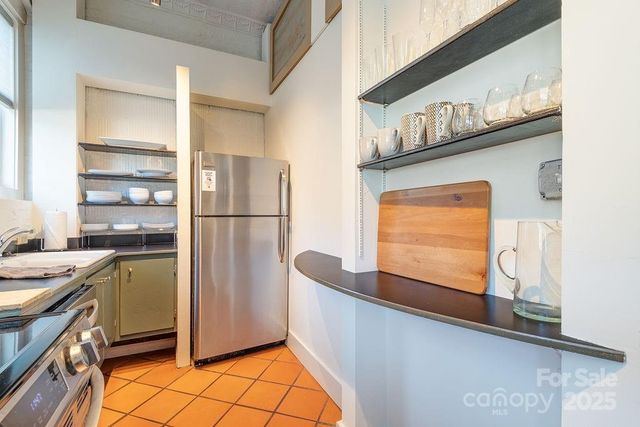 33 Carolina Lane, Asheville, NC 28801