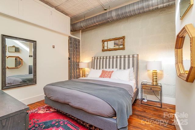 33 Carolina Lane, Asheville, NC 28801