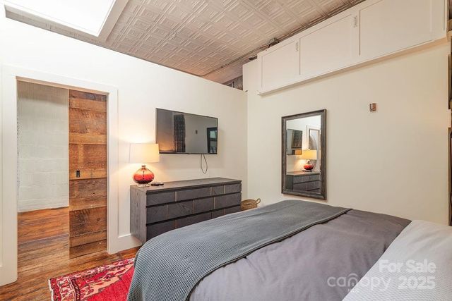 33 Carolina Lane, Asheville, NC 28801