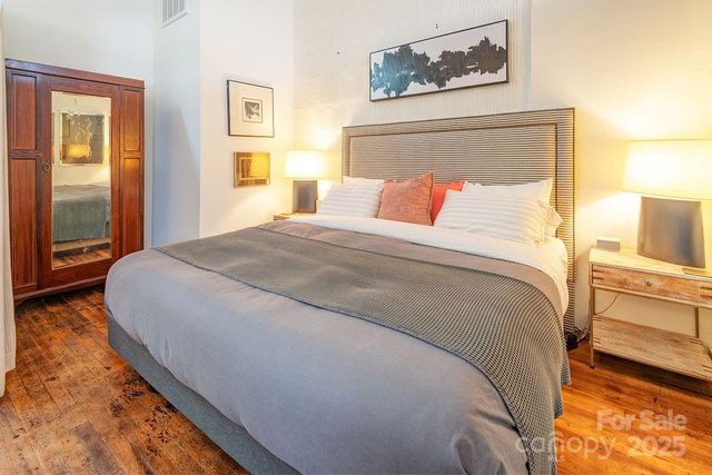 33 Carolina Lane, Asheville, NC 28801