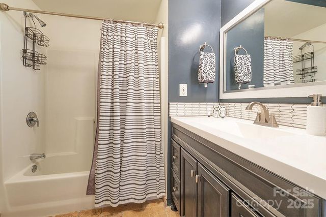 33 Carolina Lane, Asheville, NC 28801