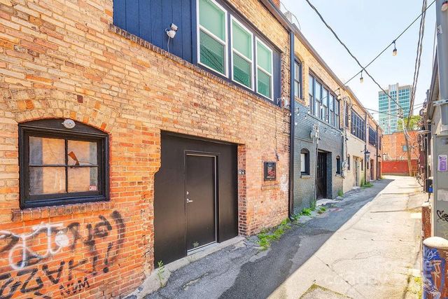 33 Carolina Lane, Asheville, NC 28801