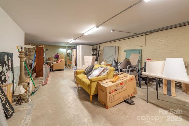 33 Carolina Lane, Asheville, NC 28801