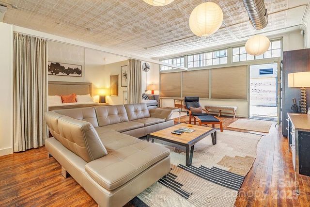 33 Carolina Lane, Asheville, NC 28801