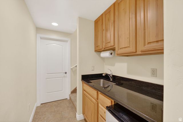 7218 S VIANSA CT, Midvale, UT 84047