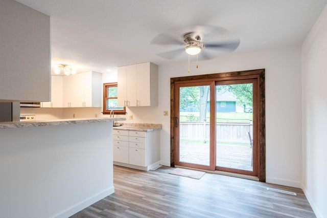 5581 N MAPLE CT, Columbia, MO 65202