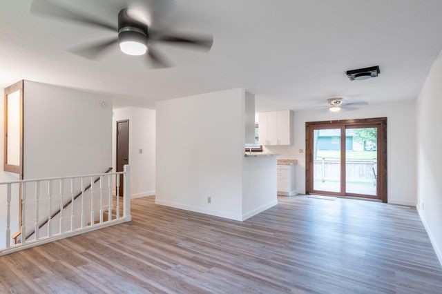 5581 N MAPLE CT, Columbia, MO 65202